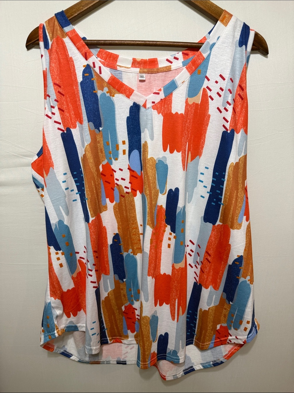 Women’s V-Neck Sleeveless Top in White Multi